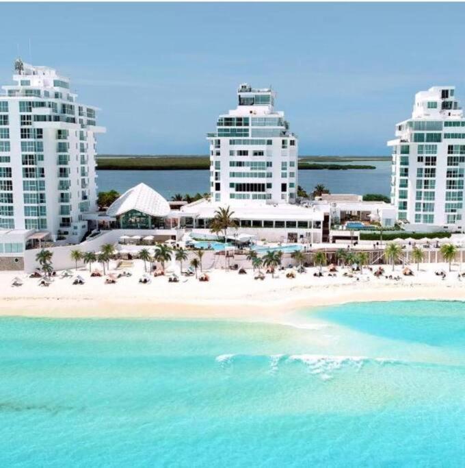 Estudio A Pie De Playa, Increibles Vistas, Amanecer, Atardecer, Balcon, Gym, Jacuzi, 1807 Apartment Cancun Exterior photo