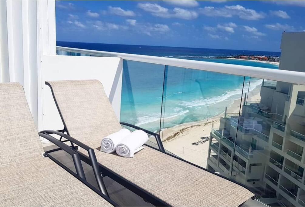 Estudio A Pie De Playa, Increibles Vistas, Amanecer, Atardecer, Balcon, Gym, Jacuzi, 1807 Apartment Cancun Exterior photo